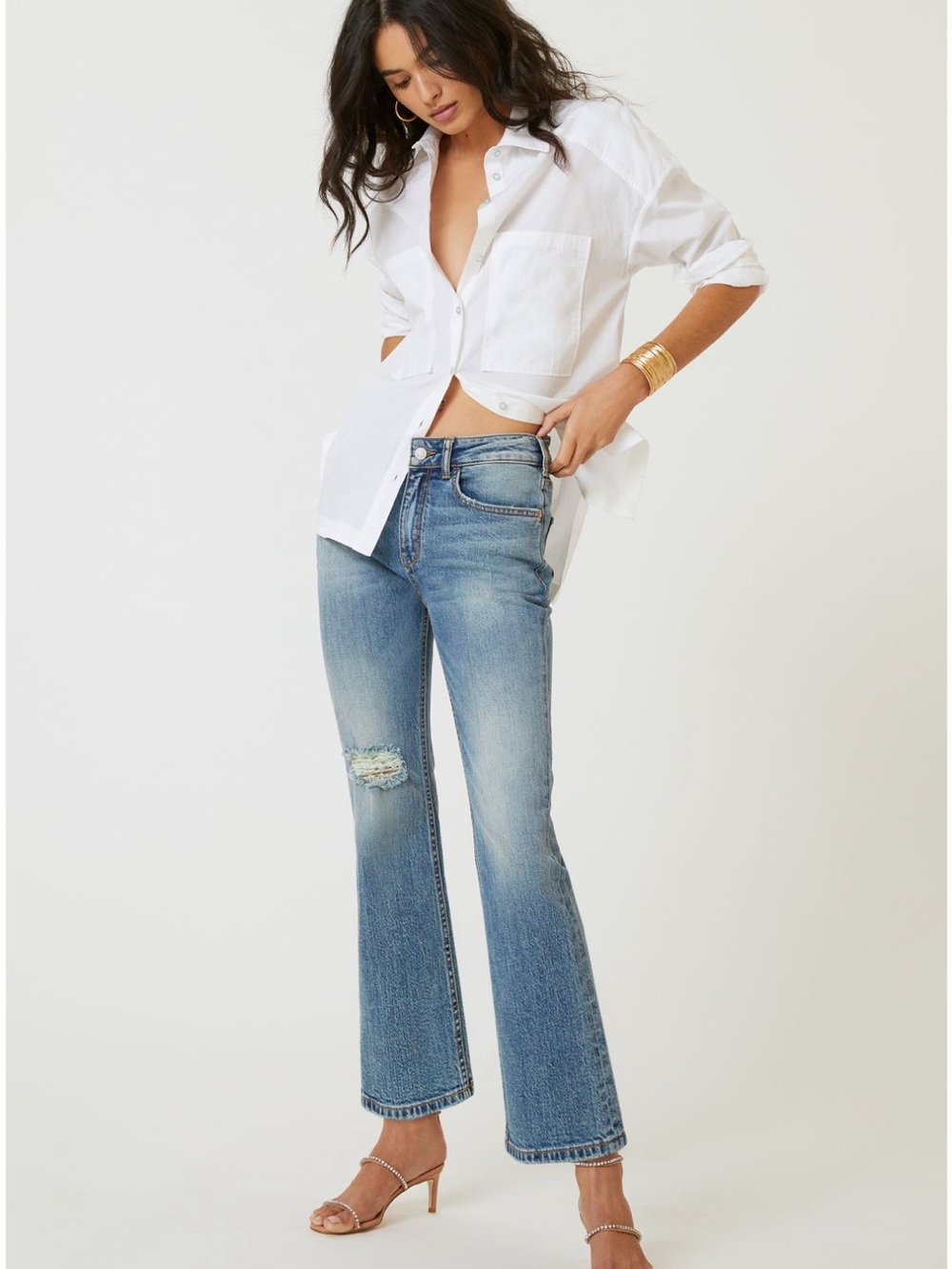 Anthropologie Pilcro The Yaya Kick Flare Jeans  Distressed Denim Pants Retro 70s